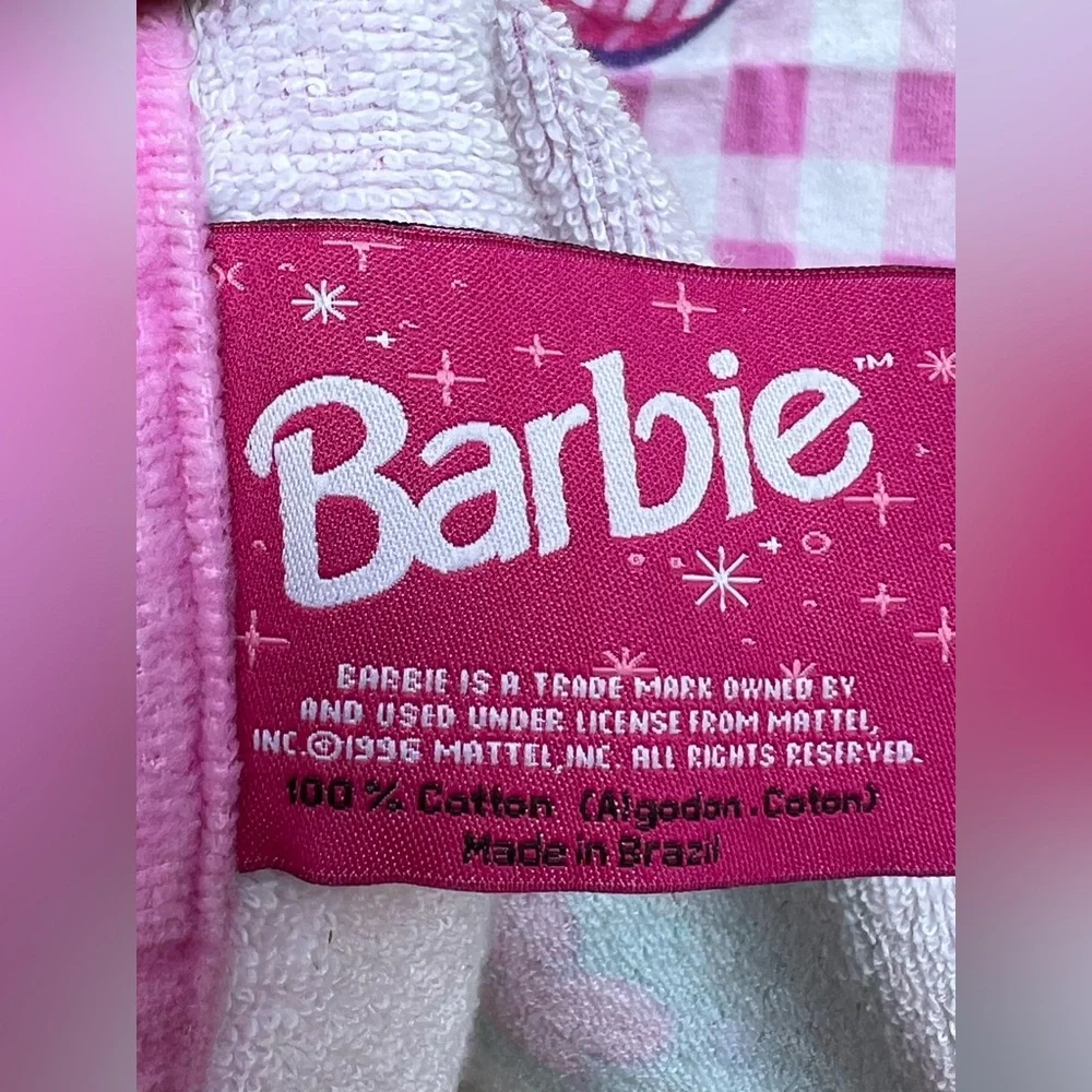 VINTAGE BARBIE BEACH TOWEL.
